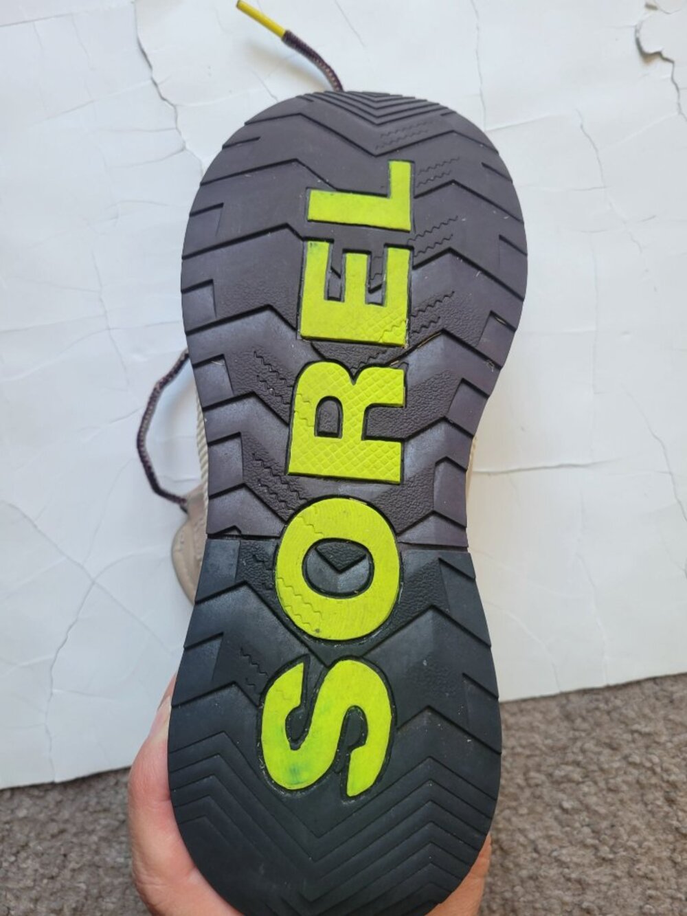 SOREL Out 'N About III Classic boots taupe suede upper black rubber Shell Sz 8.5 - Picture 9 of 9